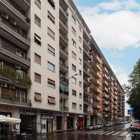 Guesthost - Cozy Ostiense Flat With Terrace! Apartment